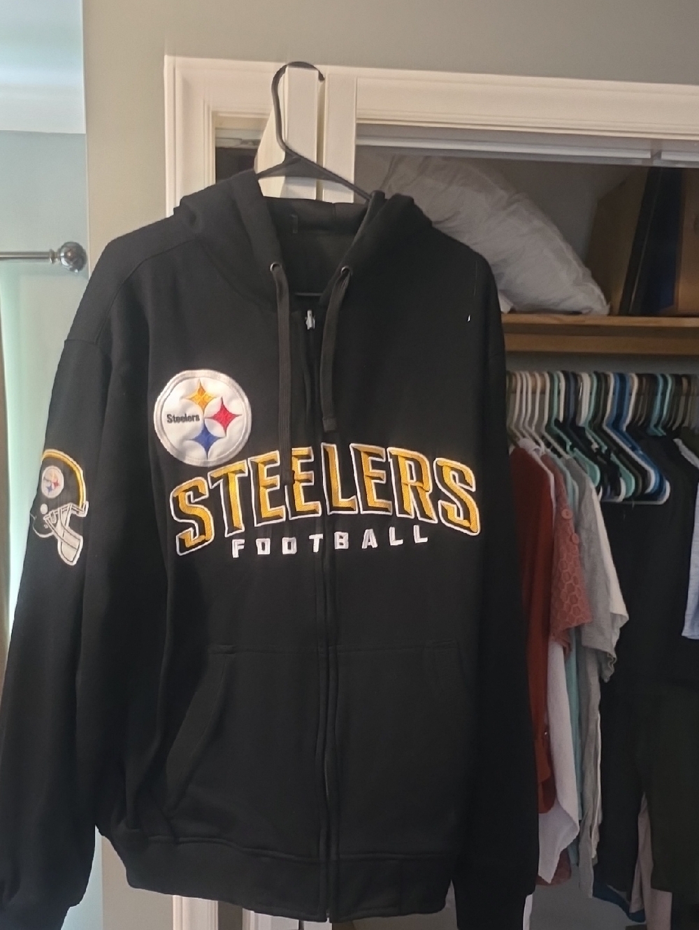 Pittsburgh Steelers Black Hooded Zip-Up Sweatshirt